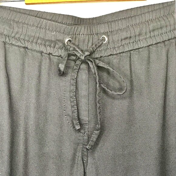 Ann Taylor Loft Womens Capri Pants Stretch Zip Hem Black Size Petites Medium - Picture 7 of 13